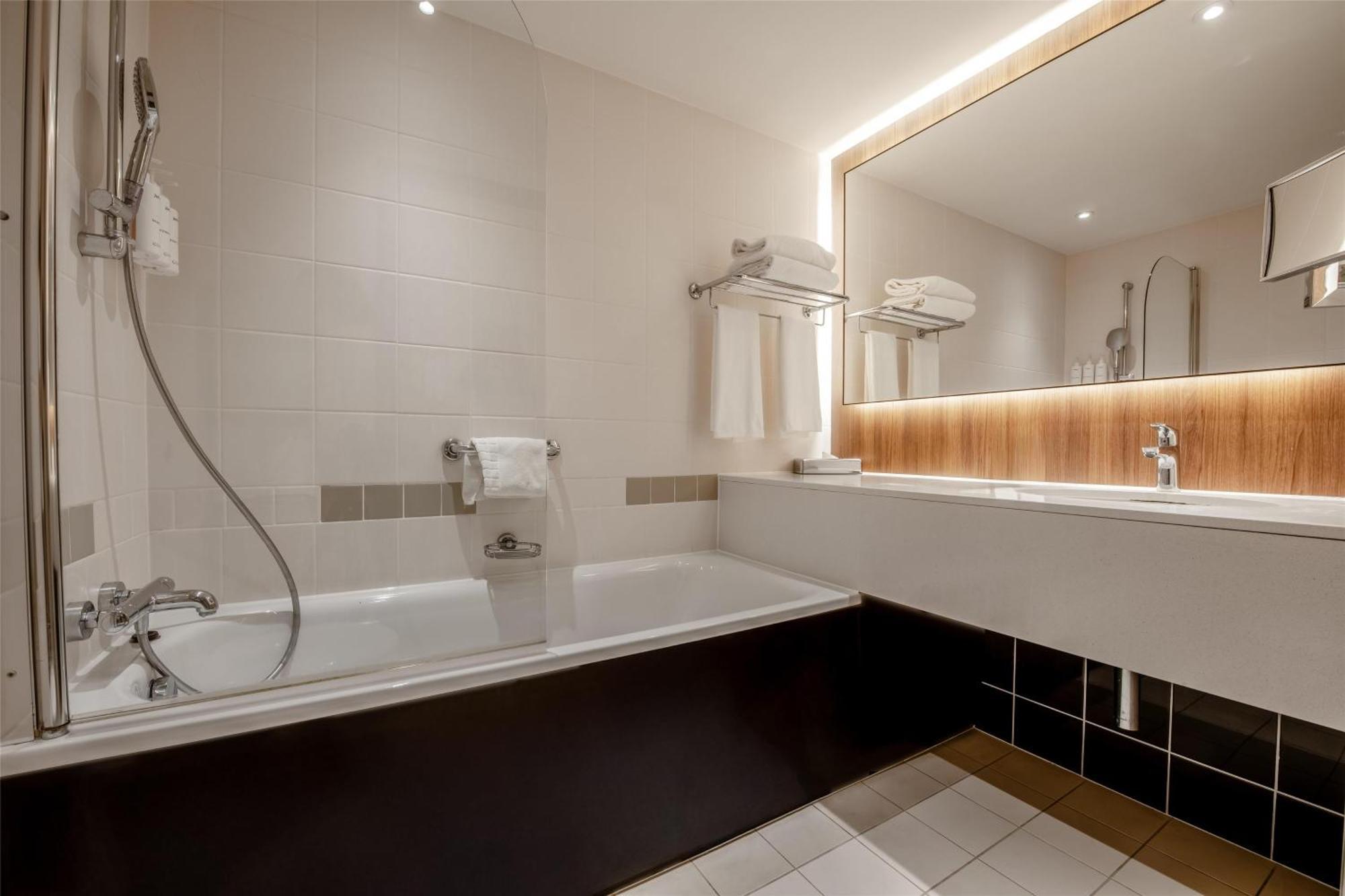 Radisson Hotel Manchester City Centre, A Verified Net Zero Hotel Kültér fotó